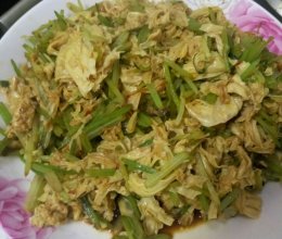 腐竹炒芹菜的做法