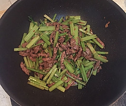 辣牛肉炒芹菜的做法
