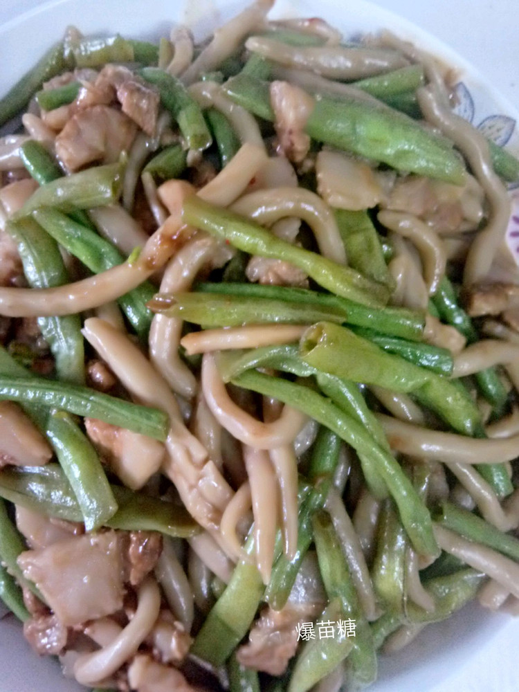 莜面鱼鱼焖豆角的做法