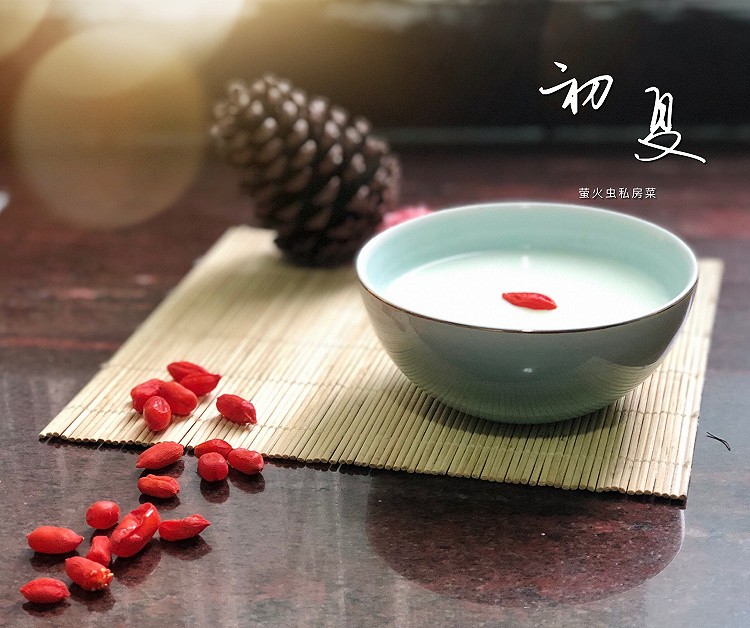 初夏菜谱之极简版姜汁撞奶的做法