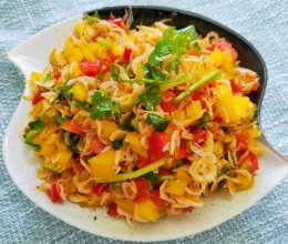 彩椒拌虾皮的做法