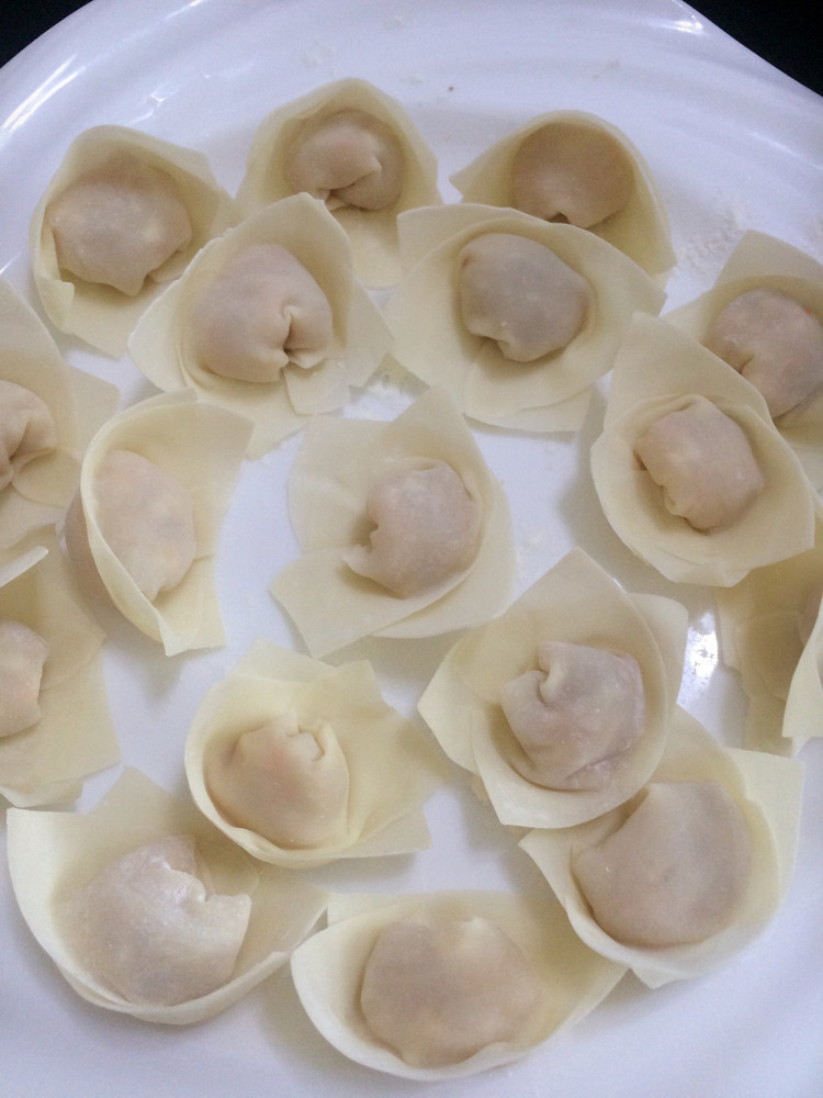 虾仁馄饨宝宝辅食的做法