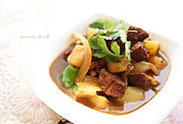 红烧牛肉炖配洋葱土豆#黑人牙膏一招制胜#的做法
