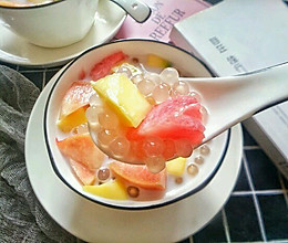 #美食新势力#夏季解暑甜品，西米水果捞，简单易学，甜而不腻的做法