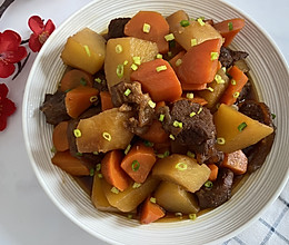 #开启冬日滋补新吃法#土豆胡萝卜炖牛肉的做法