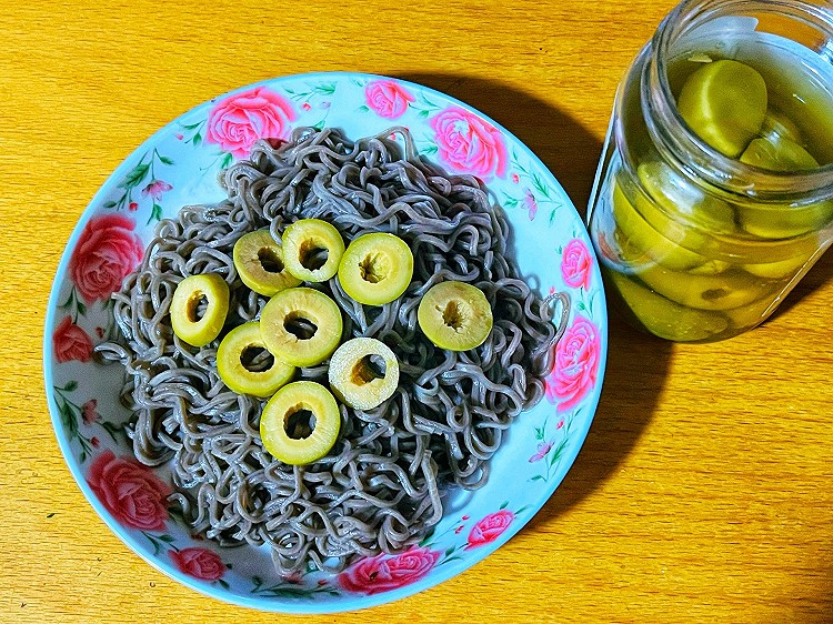 荞麦面青橄榄的做法