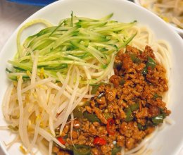 辣椒肉酱面  打卤面的做法