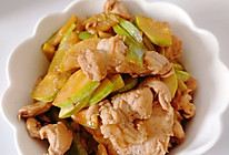 #开启观赛嗨吃局#鸡胸肉炒时蔬的做法