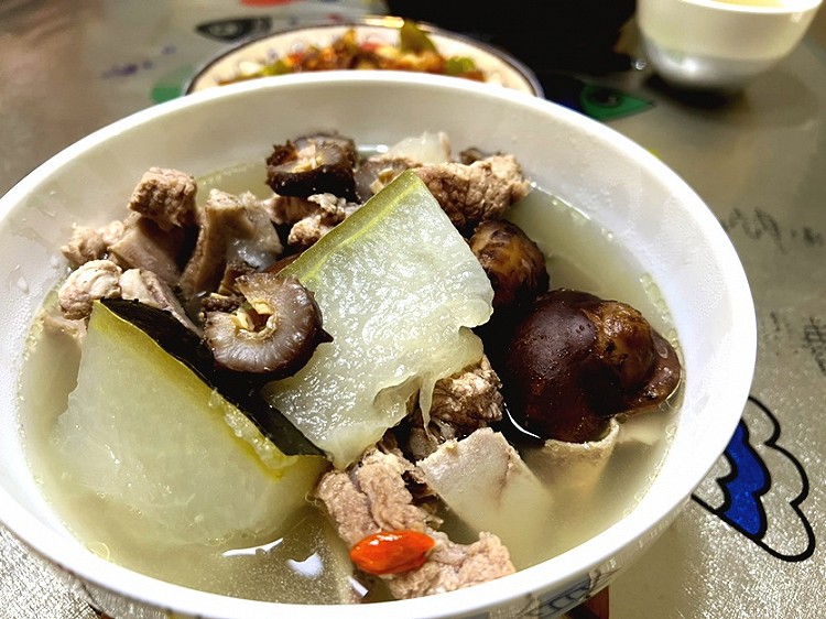 夏日清爽排骨冬瓜海参汤的做法