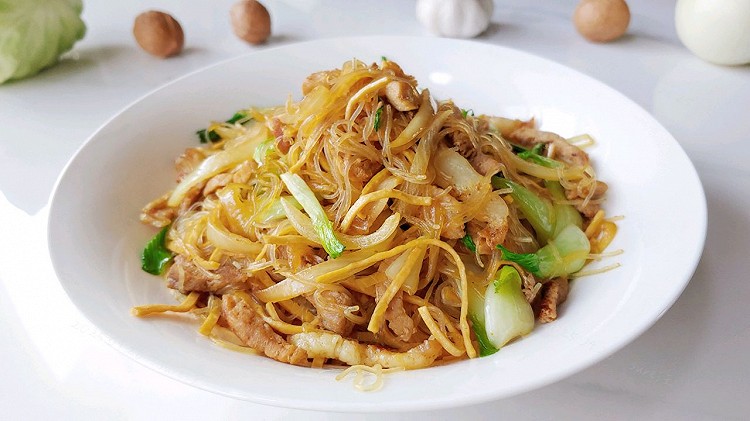 葱油咖喱肉炒粉的做法