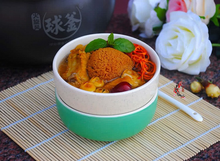 猴菇虫草排骨汤的做法
