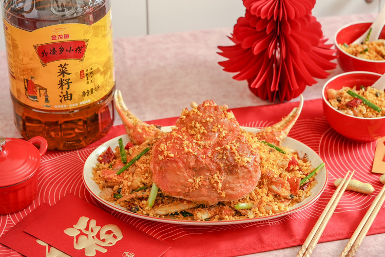 飘香年饭之吮指避风塘炒蟹的做法