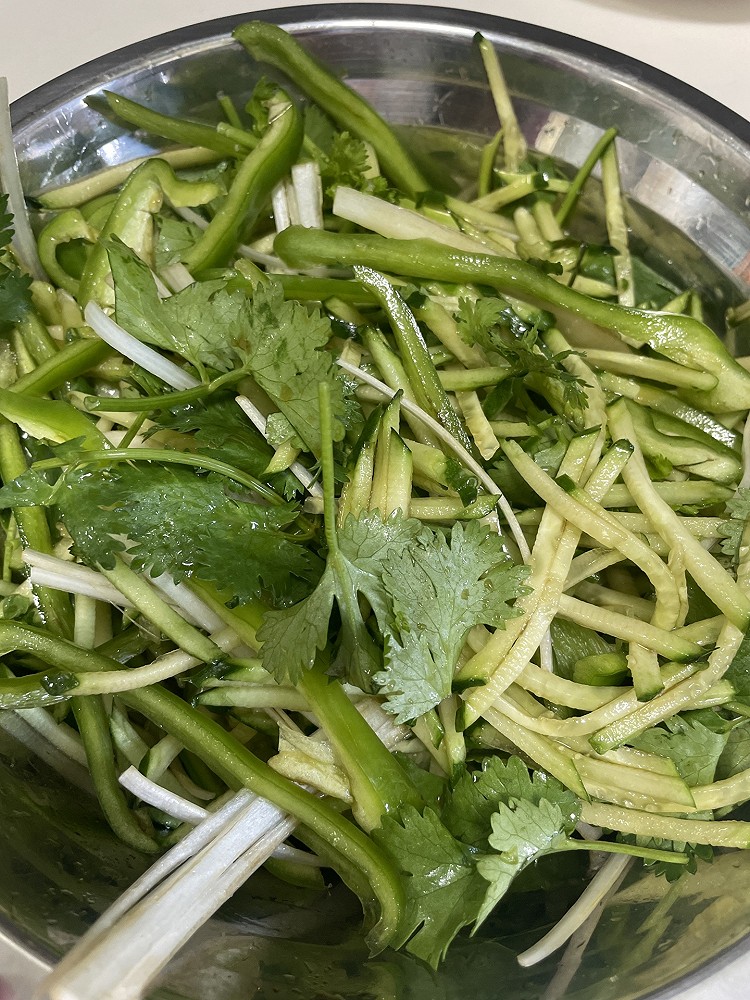 凉拌老虎菜的做法