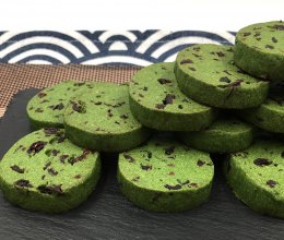 抹茶蔓越莓饼干，清新怡人、色彩诱人的小点心。的做法