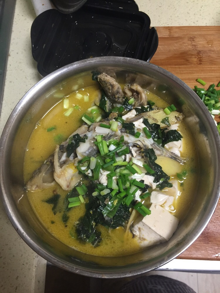 鲜嫩黄鸭叫煮豆腐（2人份）的做法