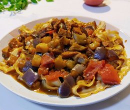 香辣茄茄肉焖面的做法