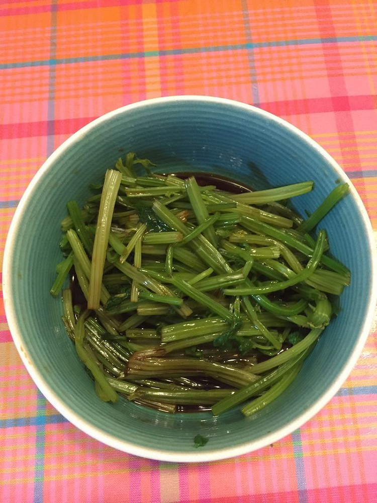 爽口的凉拌芹菜的做法