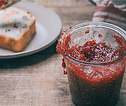 草莓奇亚籽果酱的做法