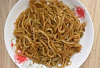 豆芽炒饼丝的做法