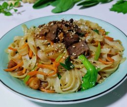 香辣豉肉叮河粉的做法