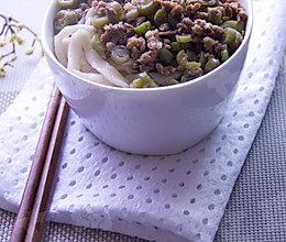 肉末豆角打卤面的做法