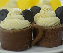 萌萌哒——米奇慕斯杯子蛋糕的做法