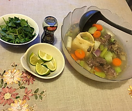 东南亚风味牛肉蔬菜汤的做法