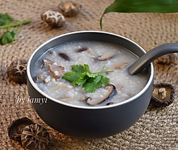 #相聚组个亲友局# 冬菇瘦肉粥的做法