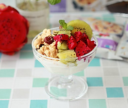 酸奶燕麦脆水果杯的做法