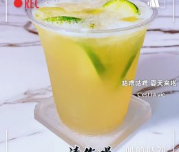 暴打柠檬茶的做法