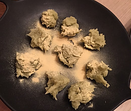 艾草松花米团的做法