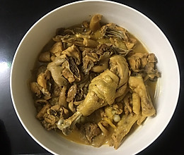 #一人一道拿手菜#蘑菇炖鸡肉的做法