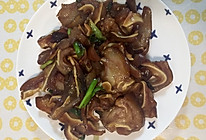 葱爆猪耳朵的做法