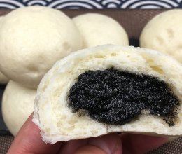 芝麻流心包，香飘四溢，柔软有弹性。的做法