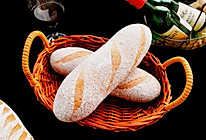 干红葡萄酒黑全麦面包