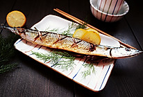 盐煎秋刀鱼的做法