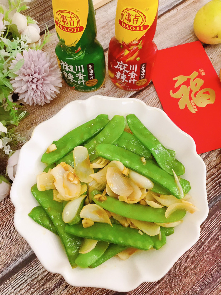 荷兰豆炒百合的做法