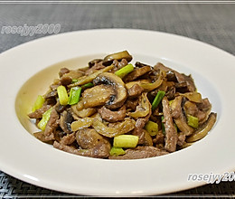 #餐桌上的春日限定#榨菜牛肉炒蘑菇的做法