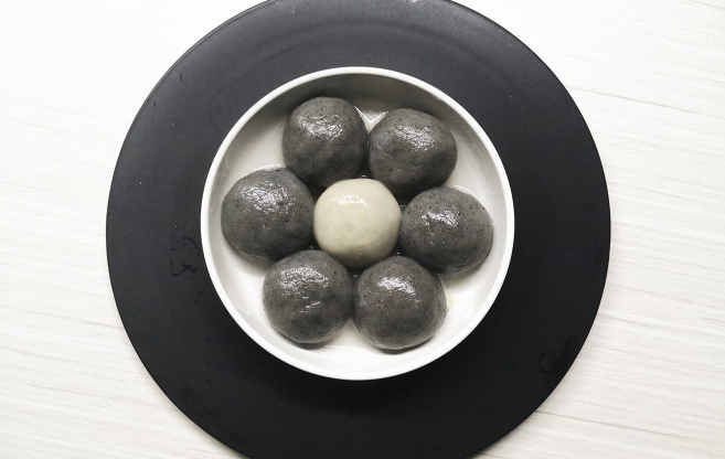 黑芝麻汤圆-格瑞美厨GOURMETmaxx的做法
