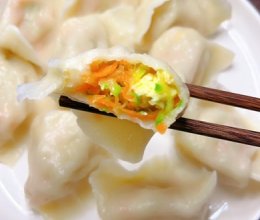 #轻食季怎么吃#多吃不腻的胡萝卜鸡蛋水饺的做法