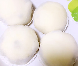 火龙果奥利奥红提雪媚娘的做法