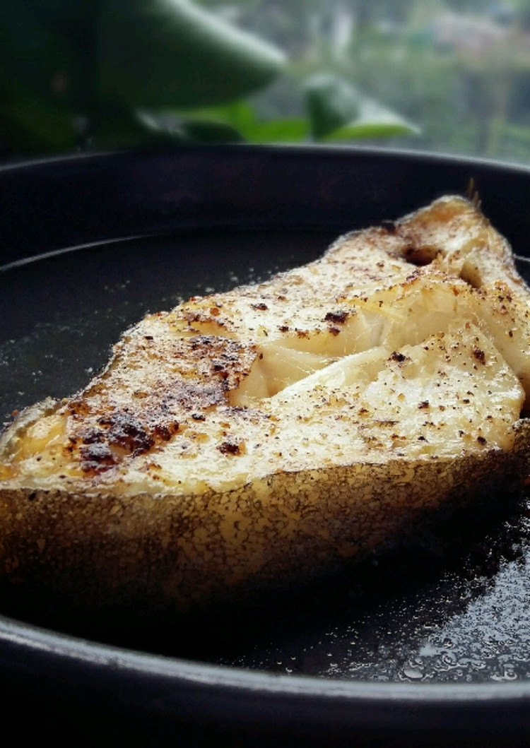 黑胡椒烤鸦片鱼的做法