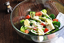 西兰花鸡蛋沙拉#夏日素食#的做法