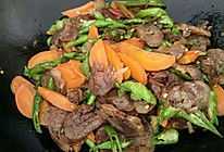 胡萝卜炒腊肠的做法