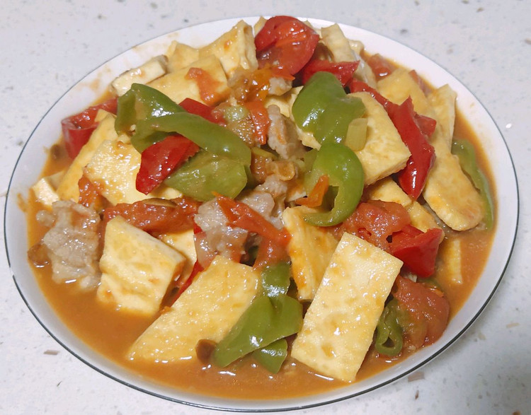 夏季西红柿豆干肉片的做法