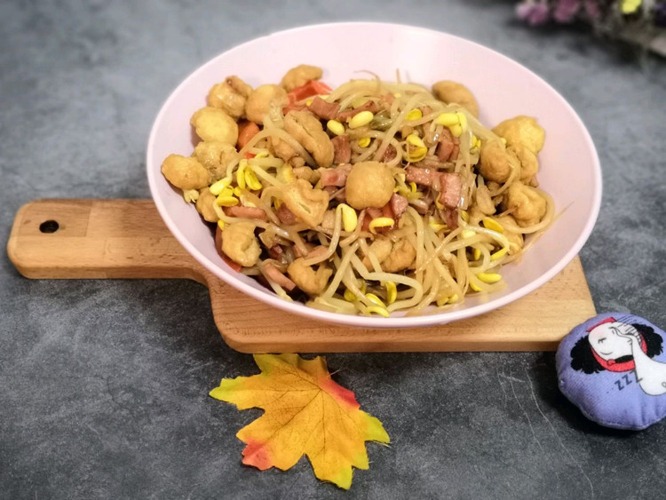 油豆腐炒豆芽的做法