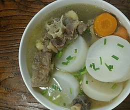 清炖萝卜牛尾汤的做法