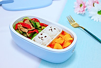 黄瓜双椒炒肉便当#硬核家常菜#的做法