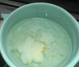 梨花带雨（秋月梨银耳汤）的做法
