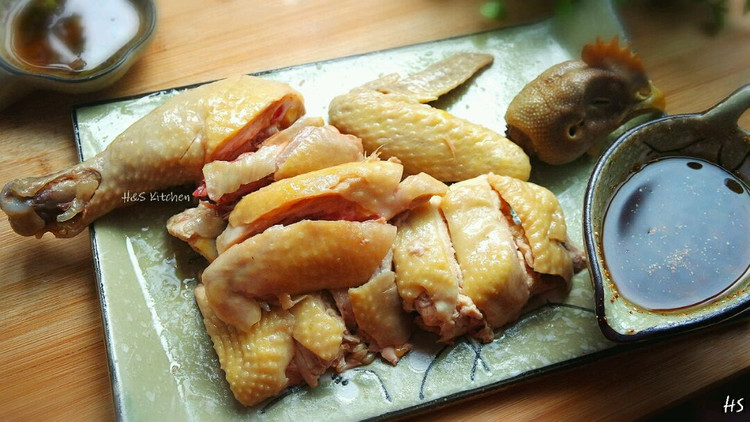 白斩鸡 （附详细整鸡切件法）的做法